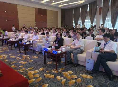 仟億達831999董事長鄭兩斌應邀參加有名民企助推河北協同發展峰會并發言 仟億達831999董事長鄭兩斌應邀參加有名民企助推河北協同發展峰會并發言
